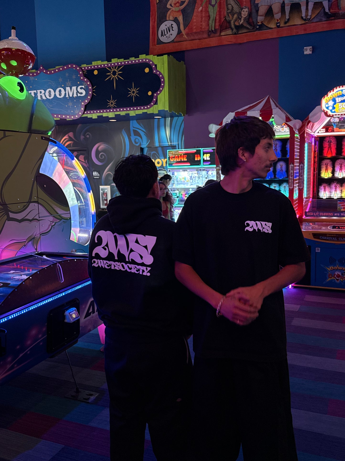 2WS! CREWNECK SHIRT